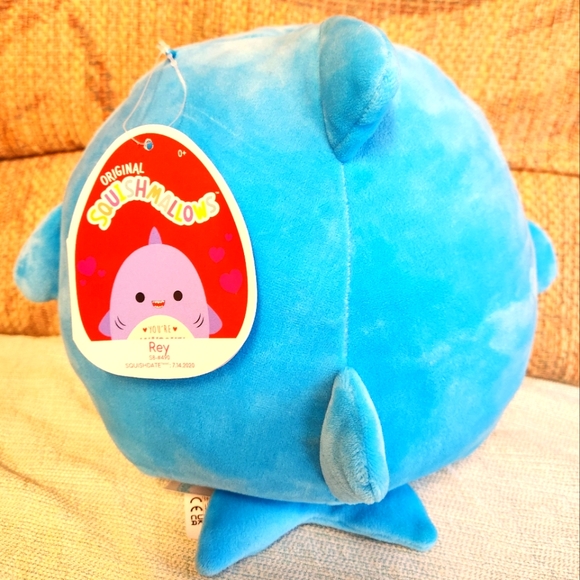 Squishmallows Rey Shark - Picture 2 of 4
